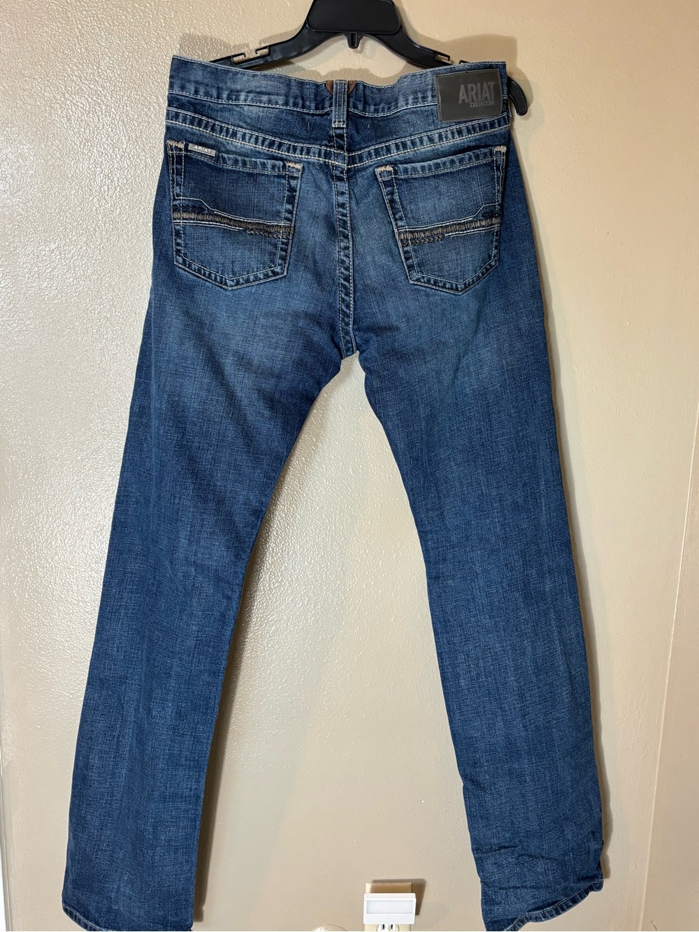Ariat Men’s Indigo Washed Slim Straight Jeans - Picture 4 of 12